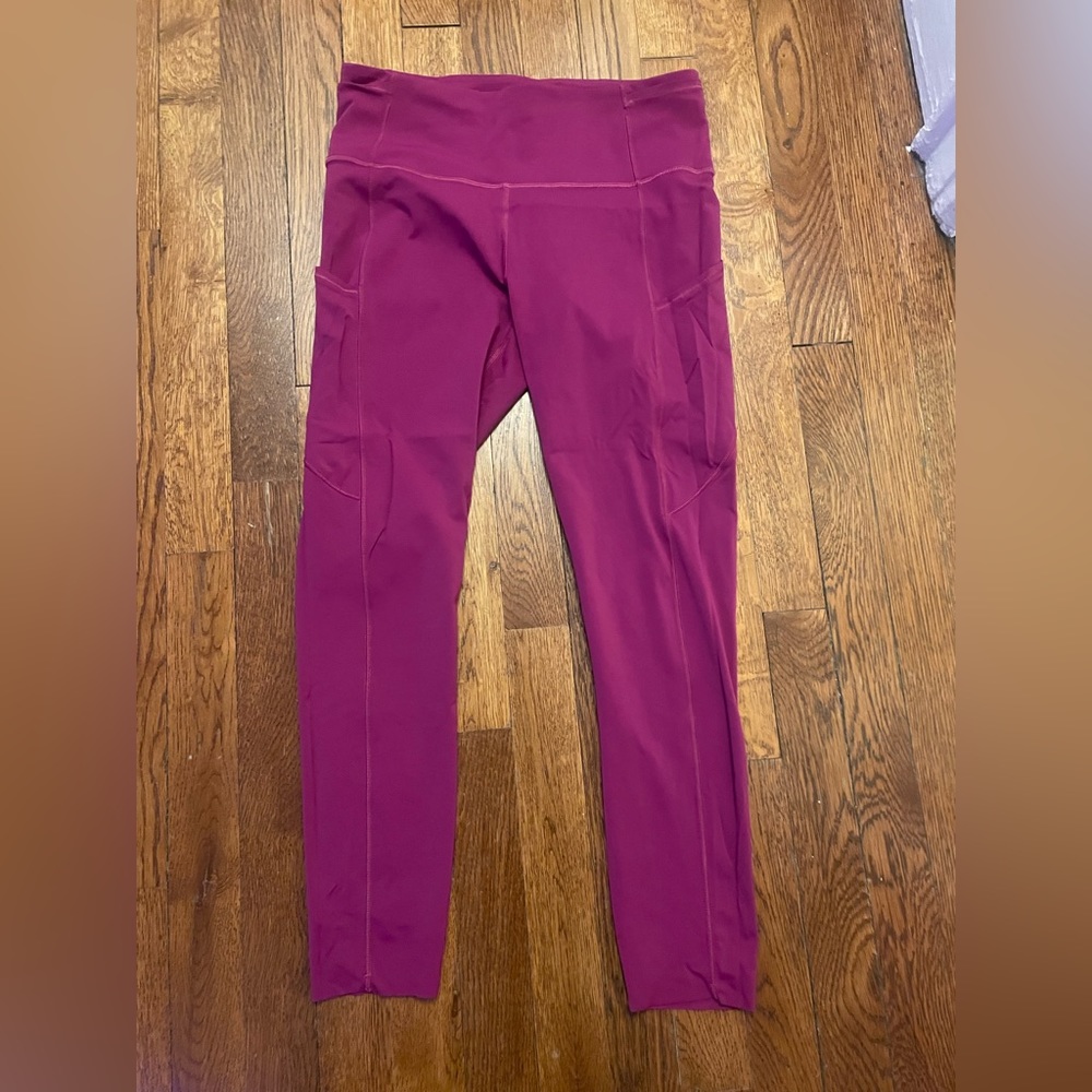 Lululemon Fast and Free 25 inch Size 8